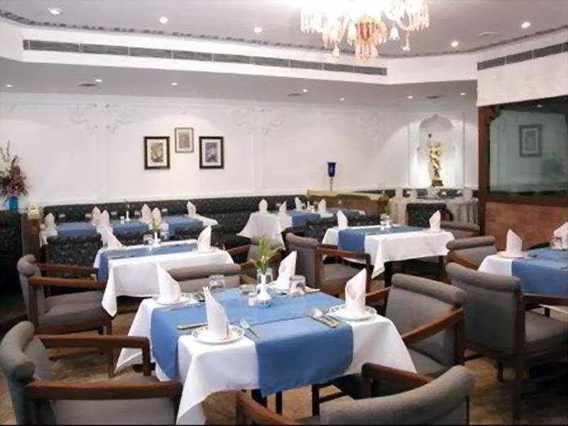 Hotel Heritage Formerly Known As Comfort Inn Heritage Mumbai Restaurant photo